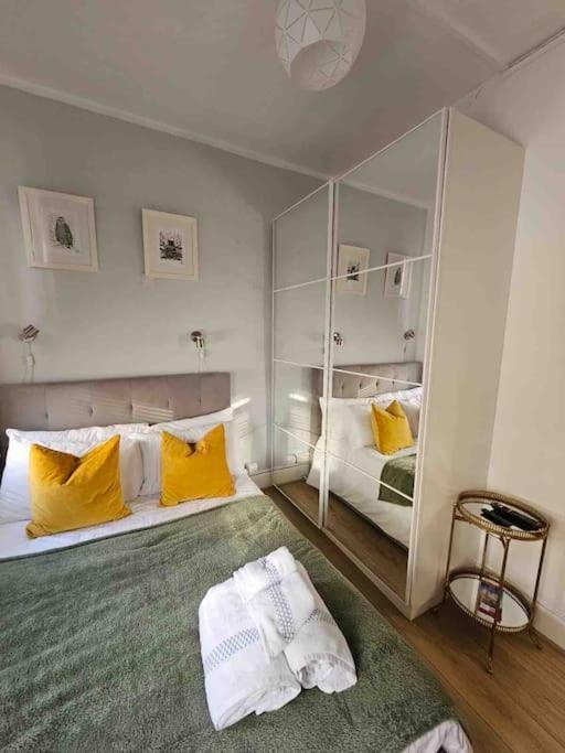 Beautiful And Spacious Flat Londres Exterior foto